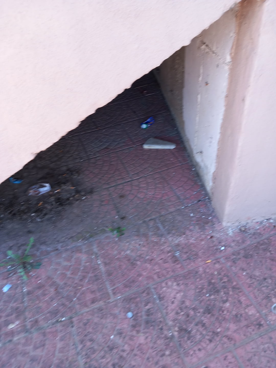 Βανδάλισαν