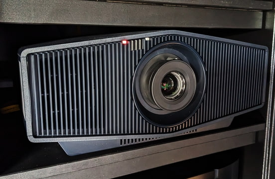 Sony VPL-XW5000ES laser projector (demo unit) verkocht